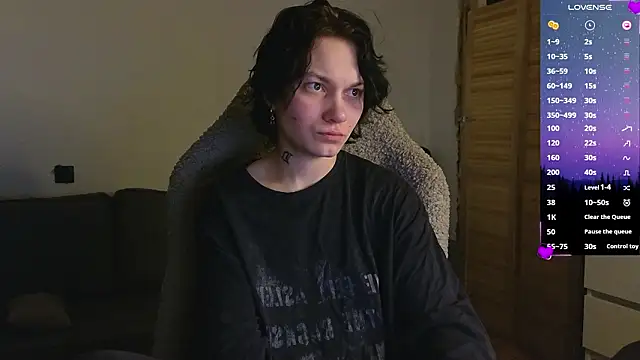 Snapshot of esajukyy chatting on March 15, 3:29 pm esajukyy online show from March 15, 3:29 pm