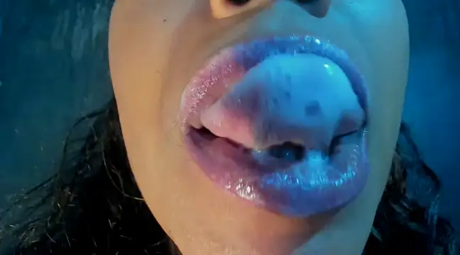 KamariaFyre online show from January 21, 9:46 am