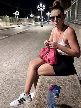 Samira-Summer online show from August 3, 6:55 pm