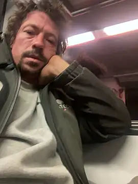 zenzero87 online show from December 19, 5:20 pm