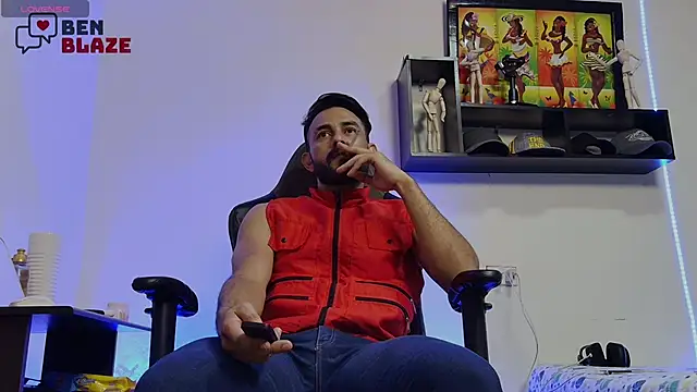 Snapshot of BEN_BLAZE chatting on December 22, 11:20 pm BEN BLAZE online show from December 22, 11:20 pm