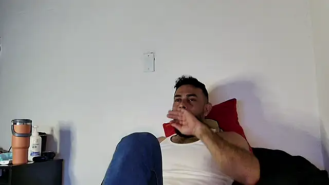 Snapshot of BEN_BLAZE chatting on February 21, 4:48 pm BEN BLAZE online show from February 21, 4:48 pm