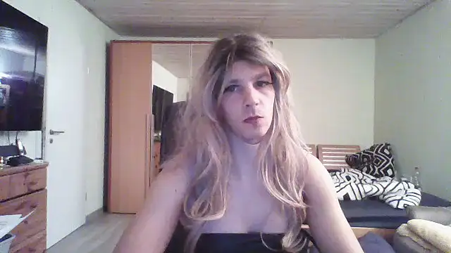 Kinky-Kristina online show from October 3, 8:39 pm