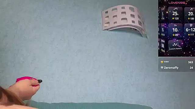 Snapshot of MissFreyaX chatting on December 22, 1:34 am MissFreyaX online show from December 22, 1:34 am