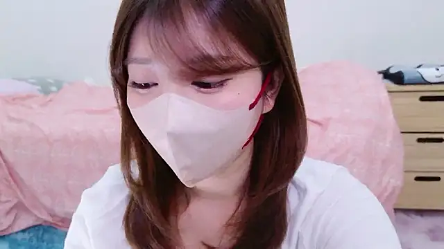 Snapshot of Runarunapi chatting on November 12, 9:10 am Runarunapi online show from November 12, 9:10 am