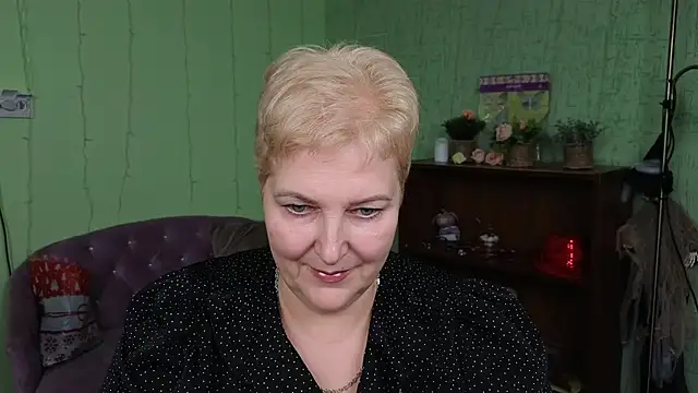 Sandra Snow online show from January 6, 2:36 pm