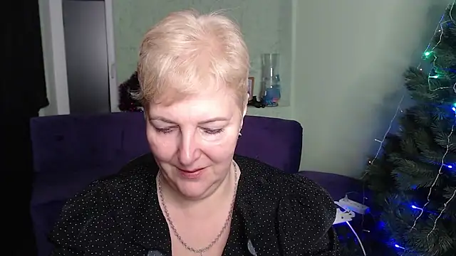 Sandra Snow online show from January 10, 6:06 pm