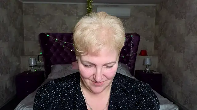 Sandra Snow online show from January 17, 2:18 pm