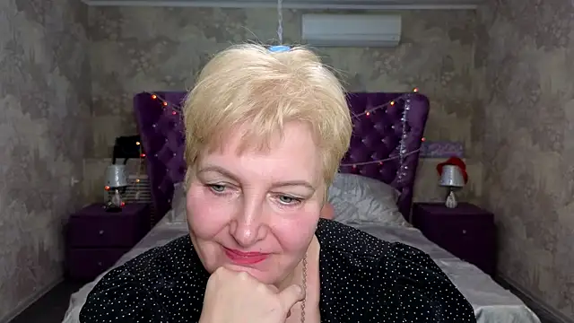 Sandra Snow online show from January 21, 8:21 pm