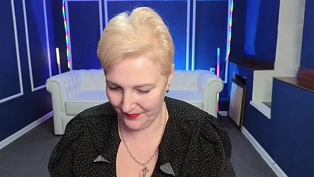 Sandra Snow online show from January 29, 8:56 pm