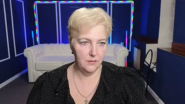 Sandra Snow online show from February 2, 2:24 pm