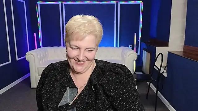 Sandra Snow online show from February 2, 8:41 pm