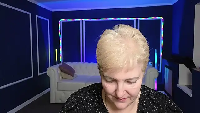 Sandra Snow online show from February 6, 8:34 pm