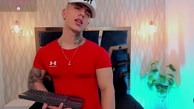 Flynn Riider online show from February 21, 6:36 am