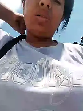 Snapshot of Danna-linyi chatting on January 19, 6:32 pm Danna-linyi online show from January 19, 6:32 pm