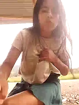 Snapshot of Danna-linyi chatting on February 1, 1:51 pm Danna-linyi online show from February 1, 1:51 pm