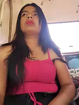 Snapshot of Danna-linyi chatting on February 7, 1:43 pm Danna-linyi online show from February 7, 1:43 pm