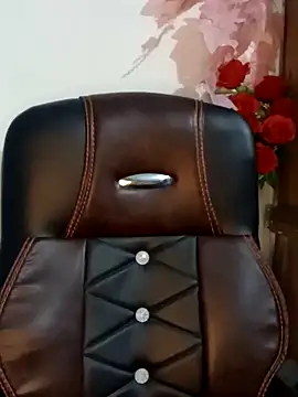 Angel Riye online show from March 4, 9:11 pm
