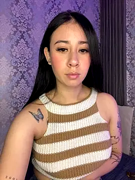 Snapshot of Zoee_t chatting on November 3, 3:41 am Zoee t online show from November 3, 3:41 am