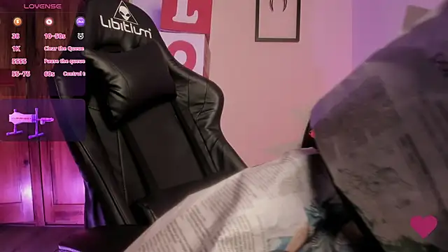 Aurora Hotson online show from February 2, 4:26 am