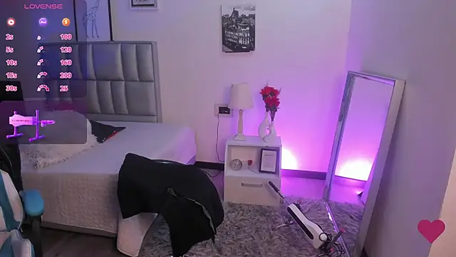 Aurora Hotson online show from February 19, 12:46 am