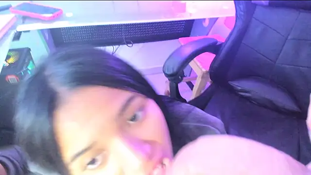 Snapshot of briambrows chatting on January 25, 11:55 am briambrows online show from January 25, 11:55 am