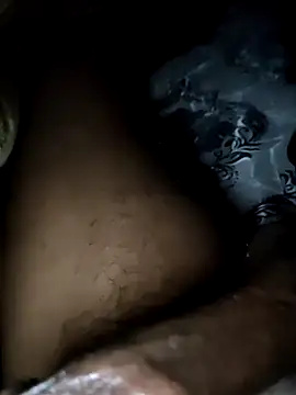 Snapshot of small131 chatting on December 12, 10:52 pm small131 online show from December 12, 10:52 pm