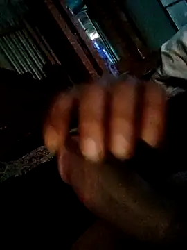 Snapshot of small131 chatting on January 16, 2:30 am small131 online show from January 16, 2:30 am