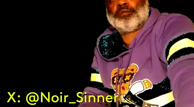Snapshot of sinnernoir chatting on January 20, 1:50 am sinnernoir online show from January 20, 1:50 am