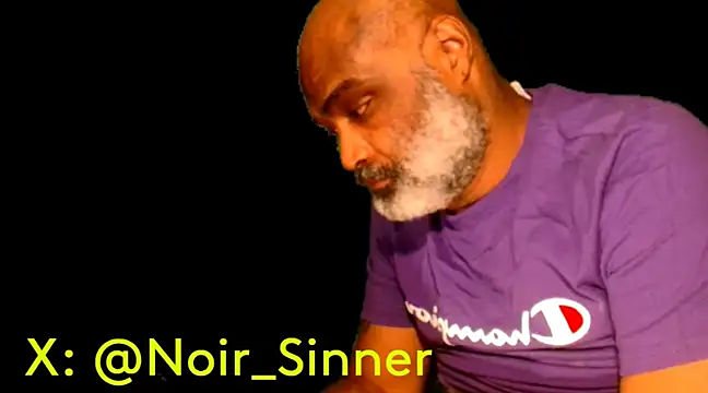 Snapshot of sinnernoir chatting on January 20, 4:54 am sinnernoir online show from January 20, 4:54 am
