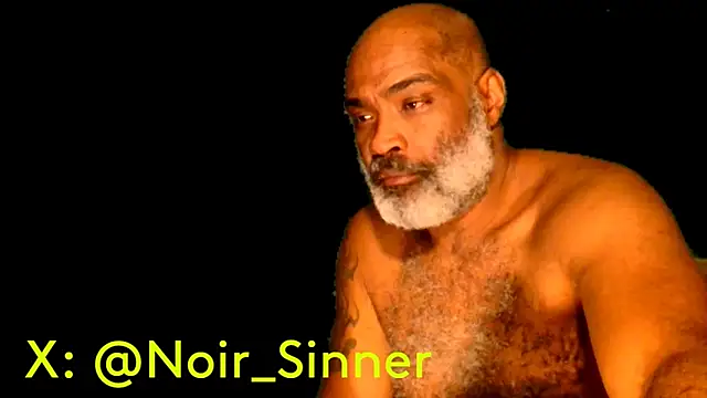 Snapshot of sinnernoir chatting on January 23, 4:19 am sinnernoir online show from January 23, 4:19 am