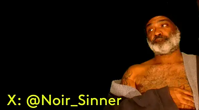 Snapshot of sinnernoir chatting on January 24, 11:02 pm sinnernoir online show from January 24, 11:02 pm
