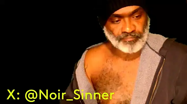 Snapshot of sinnernoir chatting on January 25, 4:23 am sinnernoir online show from January 25, 4:23 am