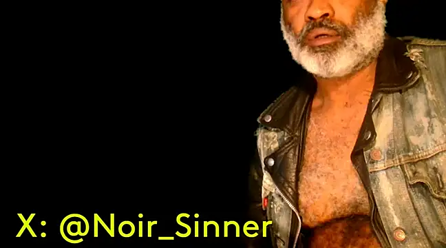 Snapshot of sinnernoir chatting on January 25, 8:31 pm sinnernoir online show from January 25, 8:31 pm