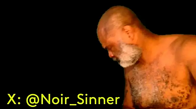 Snapshot of sinnernoir chatting on January 26, 5:02 pm sinnernoir online show from January 26, 5:02 pm
