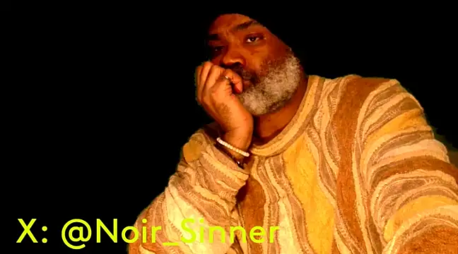 Snapshot of sinnernoir chatting on January 27, 5:14 am sinnernoir online show from January 27, 5:14 am