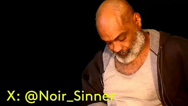 Snapshot of sinnernoir chatting on January 29, 3:04 pm sinnernoir online show from January 29, 3:04 pm