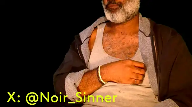 Snapshot of sinnernoir chatting on January 29, 8:14 pm sinnernoir online show from January 29, 8:14 pm