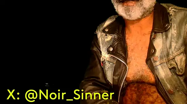 Snapshot of sinnernoir chatting on February 5, 9:36 am sinnernoir online show from February 5, 9:36 am