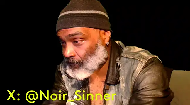 Snapshot of sinnernoir chatting on February 6, 4:21 am sinnernoir online show from February 6, 4:21 am