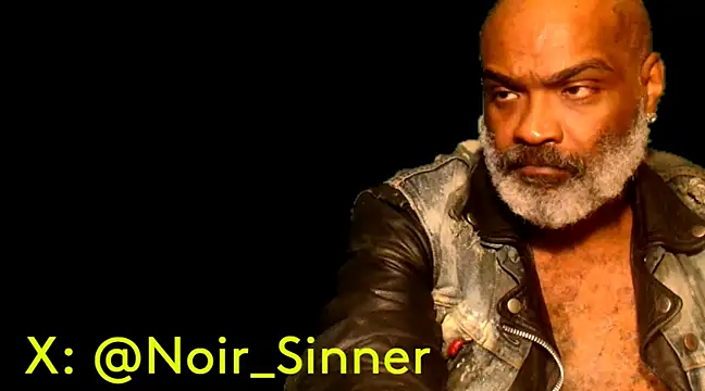 Snapshot of sinnernoir chatting on February 6, 11:58 pm sinnernoir online show from February 6, 11:58 pm