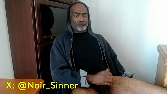 Snapshot of sinnernoir chatting on April 20, 2:09 pm sinnernoir online show from April 20, 2:09 pm