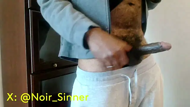 Snapshot of sinnernoir chatting on April 29, 1:26 pm sinnernoir online show from April 29, 1:26 pm