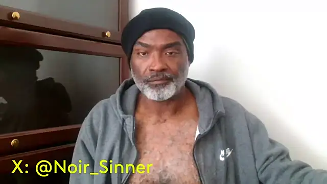 Snapshot of sinnernoir chatting on May 7, 3:06 pm sinnernoir online show from May 7, 3:06 pm