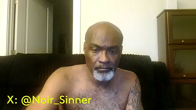 Snapshot of sinnernoir chatting on May 30, 4:53 am sinnernoir online show from May 30, 4:53 am