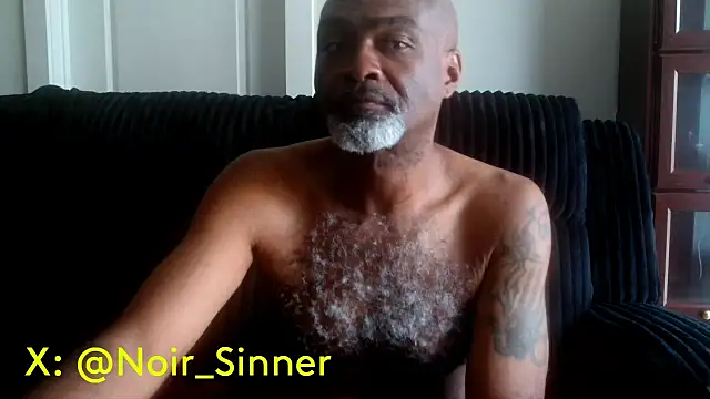 Snapshot of sinnernoir chatting on May 30, 4:59 pm sinnernoir online show from May 30, 4:59 pm