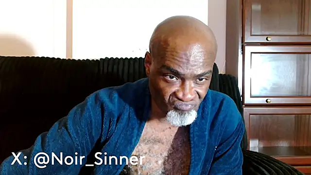 Snapshot of sinnernoir chatting on June 9, 6:03 am sinnernoir online show from June 9, 6:03 am