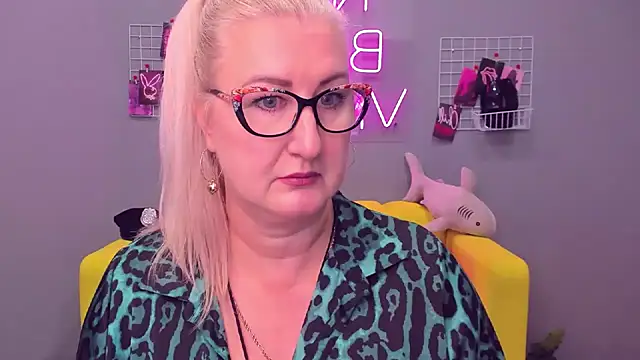 ChristyBrooks online show from December 29, 3:57 pm