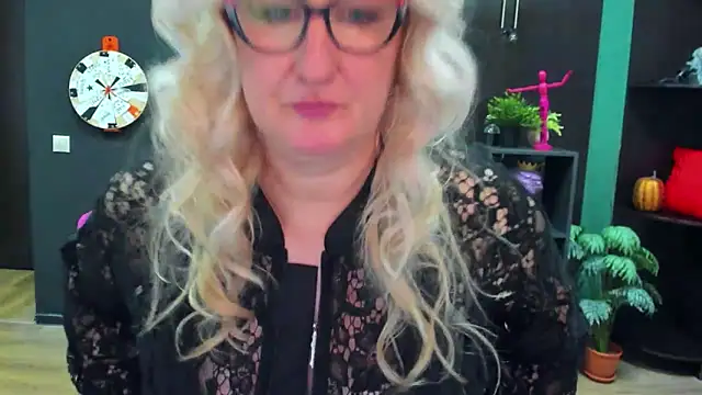 ChristyBrooks online show from February 8, 2:38 pm