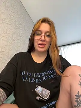 VikiDemi online show from September 25, 6:39 am